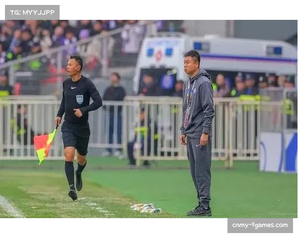 保级球队队长专访：领导球队度过困难时期的责任与压力